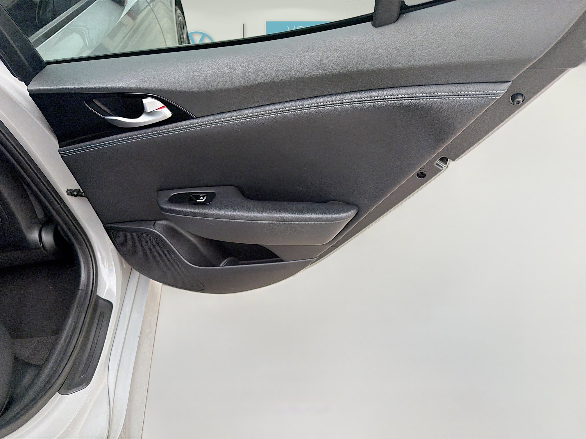 Used 2023 Kia Stinger GT-Line image 31