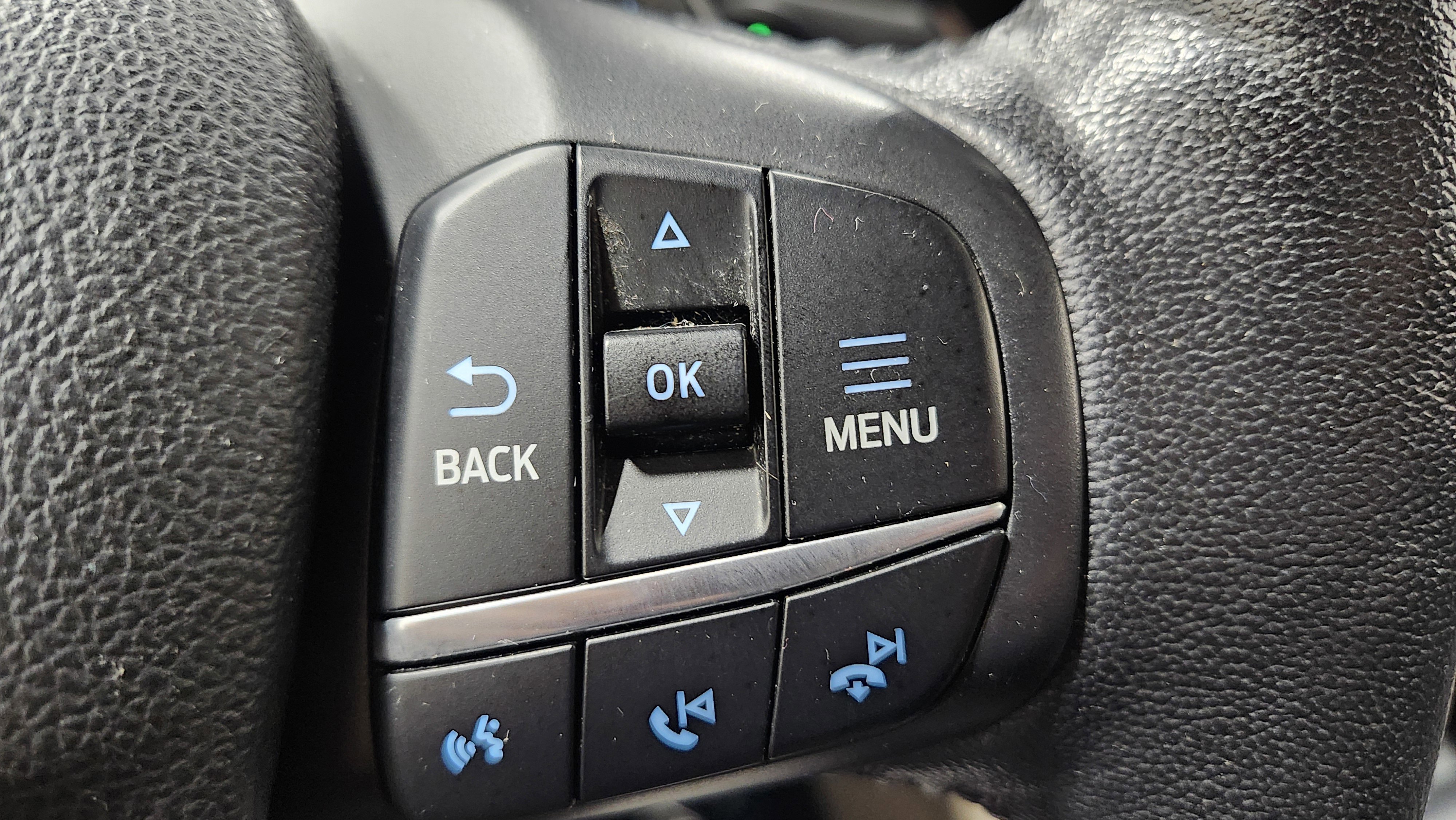 Used 2020 Ford Escape Titanium image 36