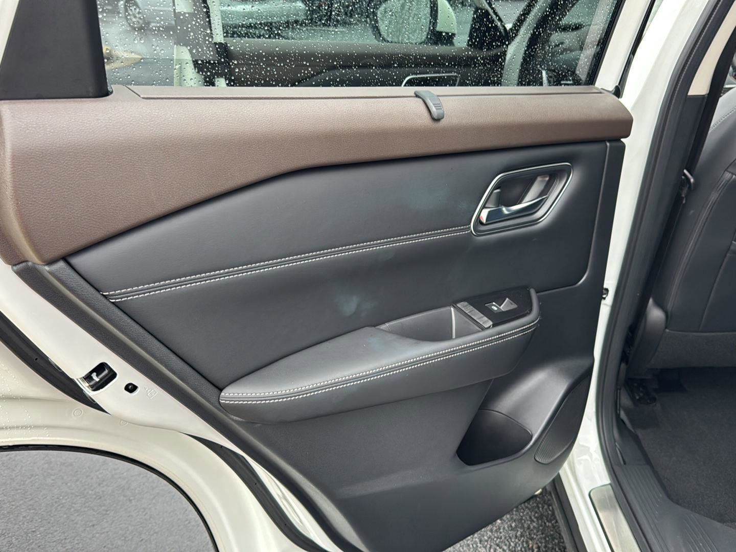 Used 2023 Nissan Rogue Platinum w/ Platinum Premium Package image 15