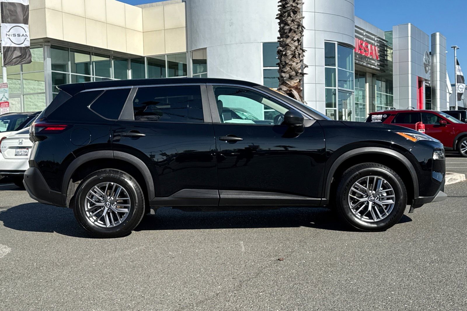 Certified 2023 Nissan Rogue S image 3