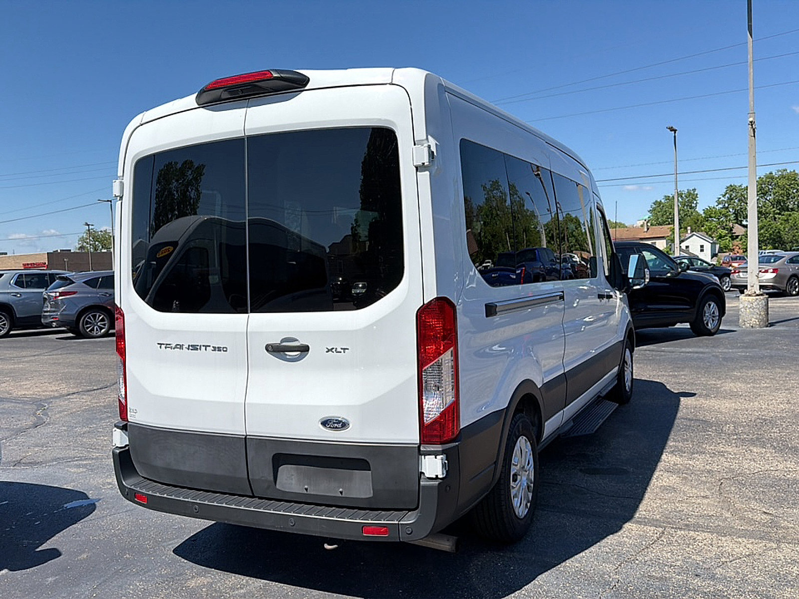 Used 2023 Ford Transit 350 XLT RWD image 18