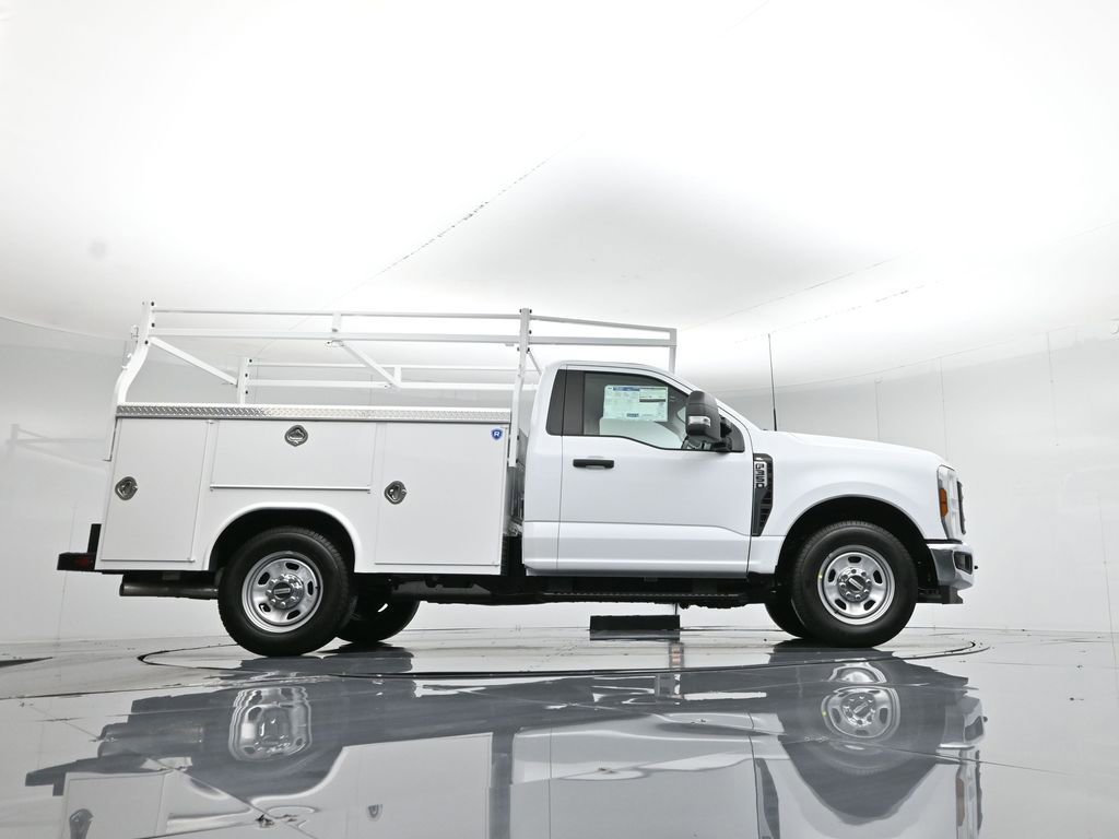 New 2026 Ford F350 XL w/ XL Chrome Package image 56