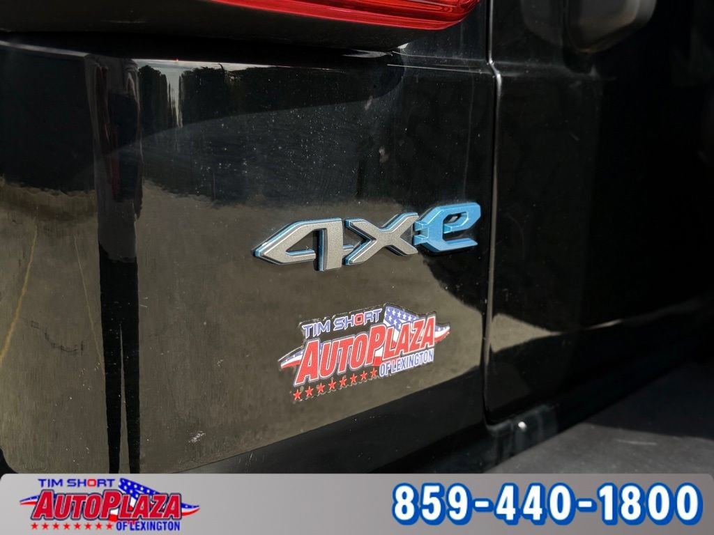 Used 2023 Jeep Wrangler Unlimited Rubicon 4xe w/ Dual Top Group AWD/4WD image 18