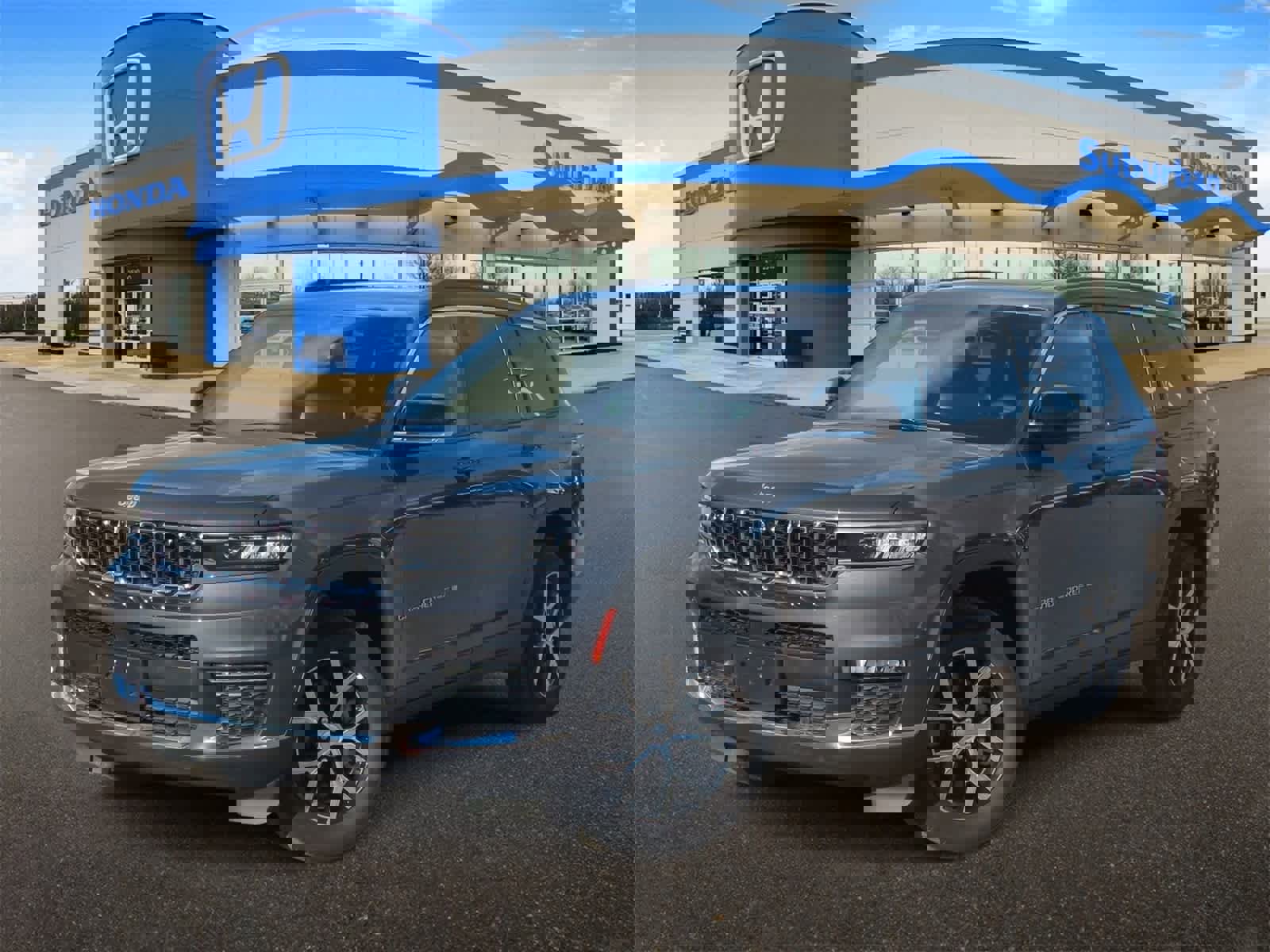 Used 2024 Jeep Grand Cherokee L Limited w/ Luxury Tech Group II image 1