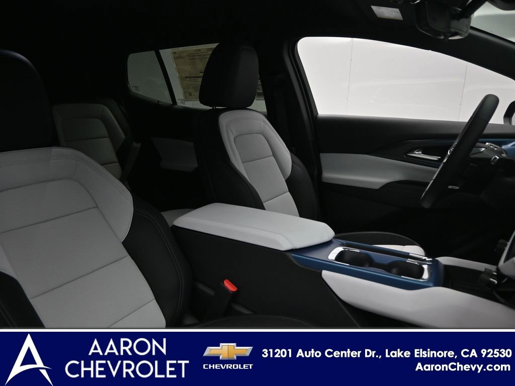 New 2025 Chevrolet Equinox EV LT w/ Convenience Package II AWD/4WD image 16