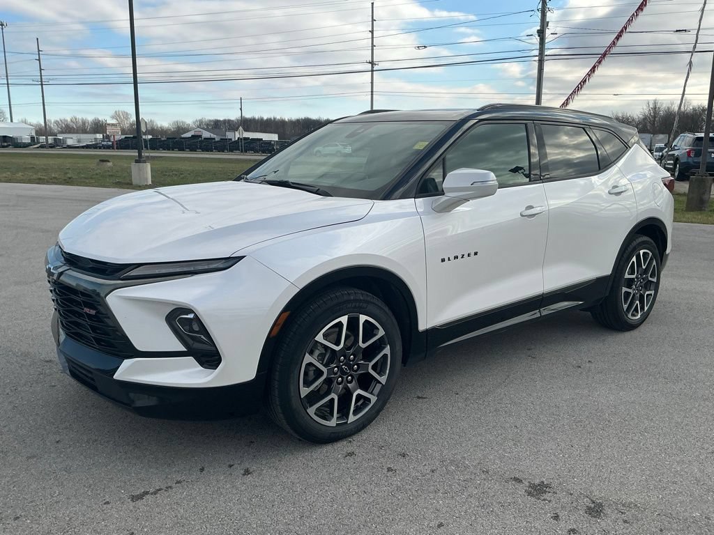 Used 2025 Chevrolet Blazer RS w/ Enhanced Convenience Package AWD/4WD image 7