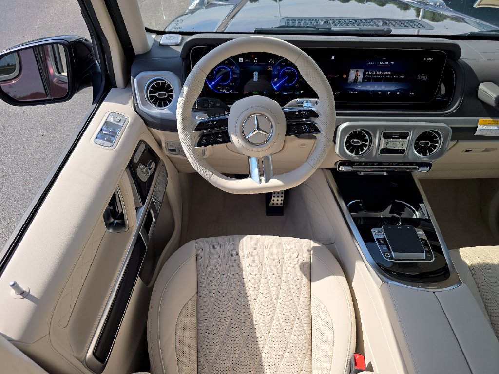 New 2027 Mercedes-Benz G 580 e image 3