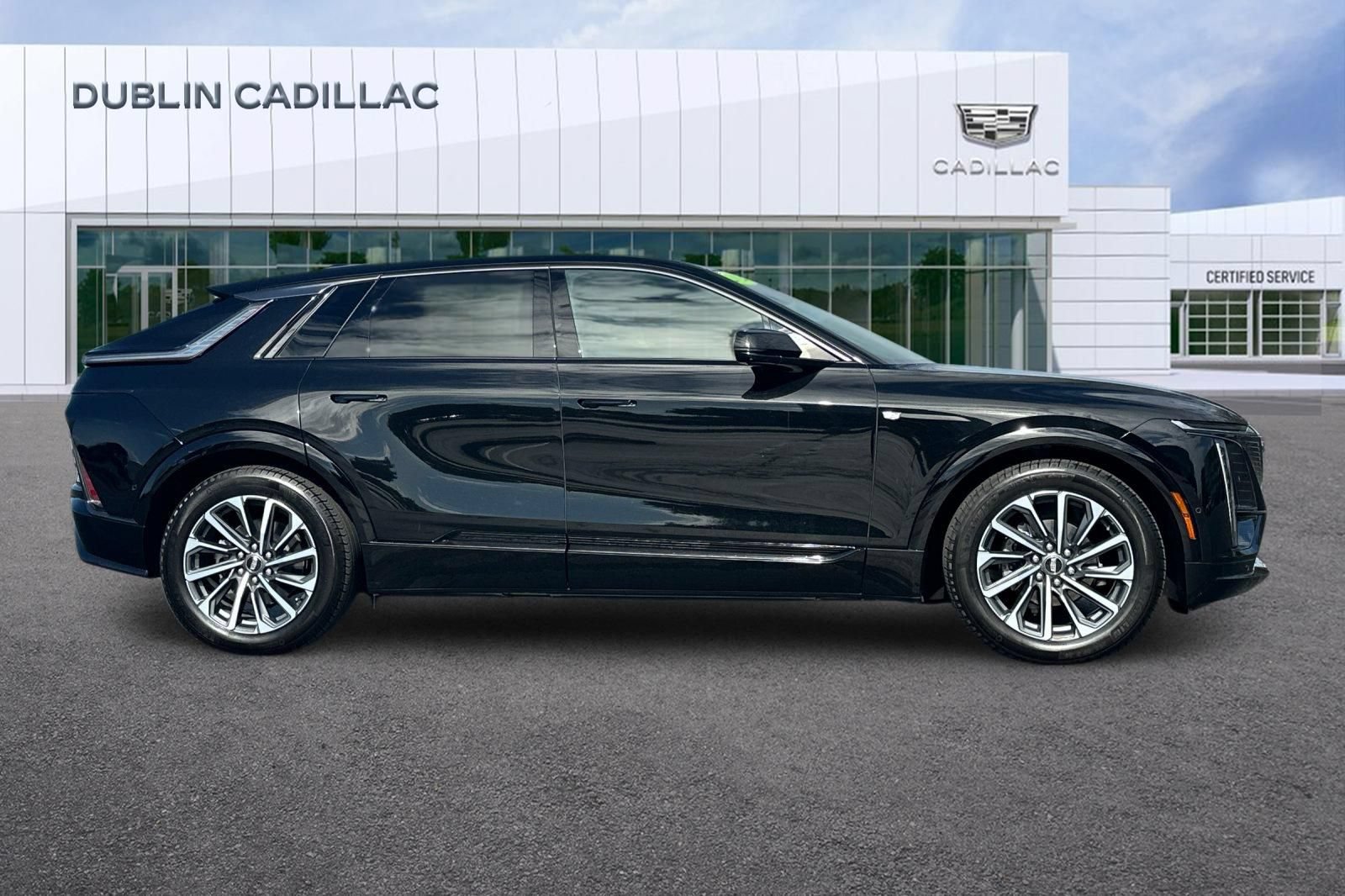Certified 2024 Cadillac Lyriq Sport RWD image 3