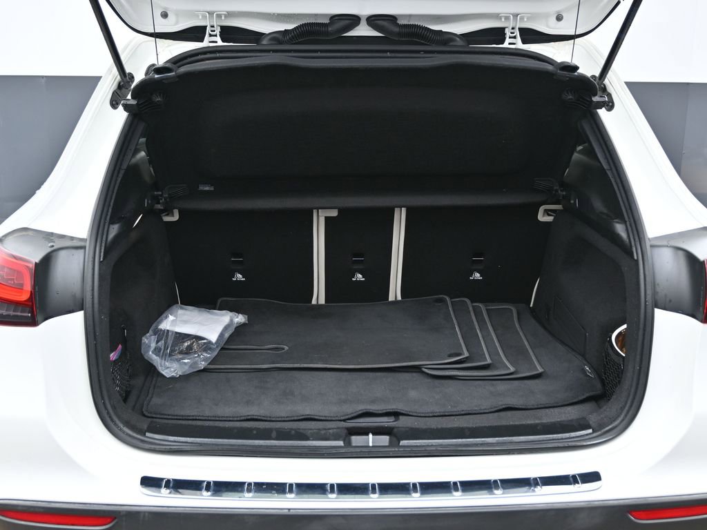 Used 2022 Mercedes-Benz GLA 250 w/ Premium Package Lite image 16