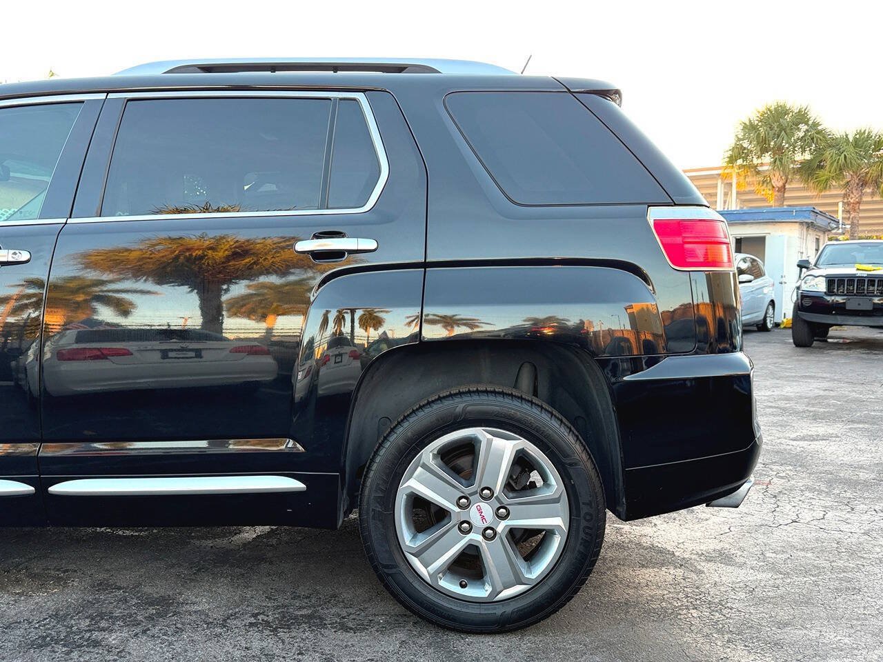Used 2017 GMC Terrain Denali FWD image 13