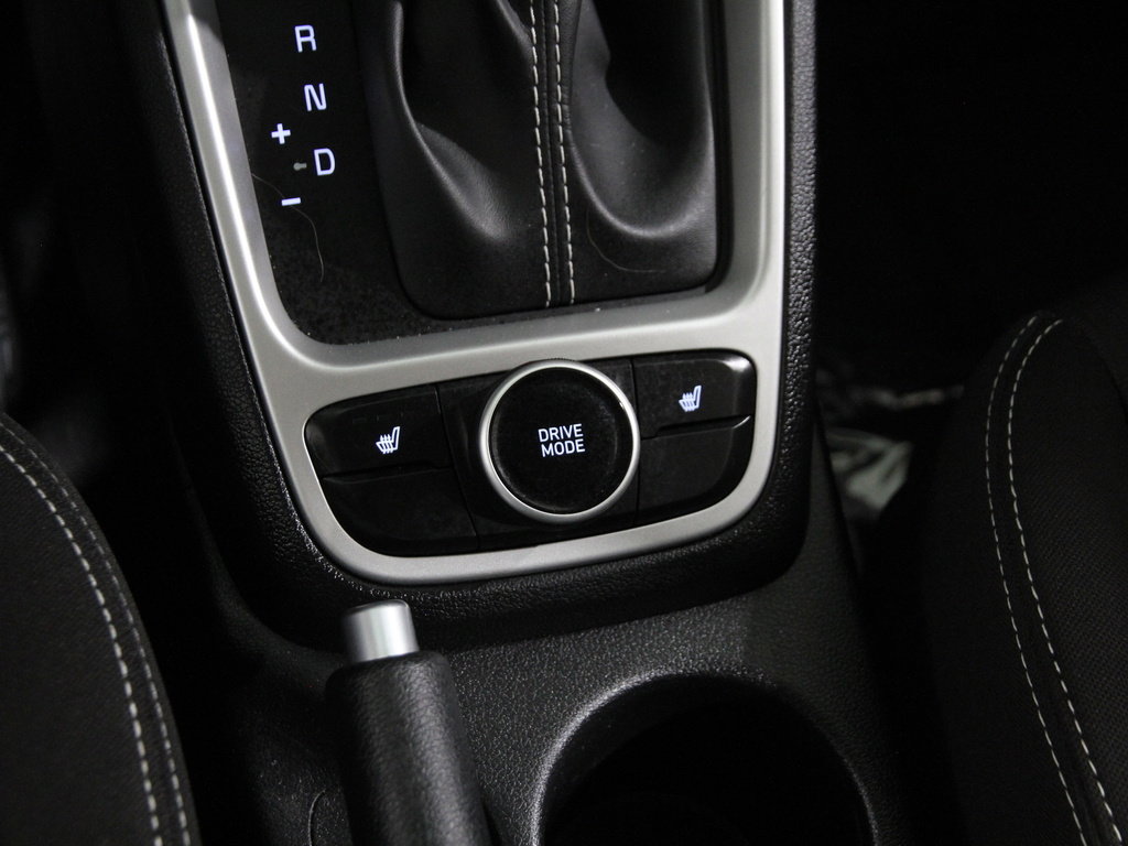 Certified 2021 Hyundai Venue SEL w/ Premium Package image 16