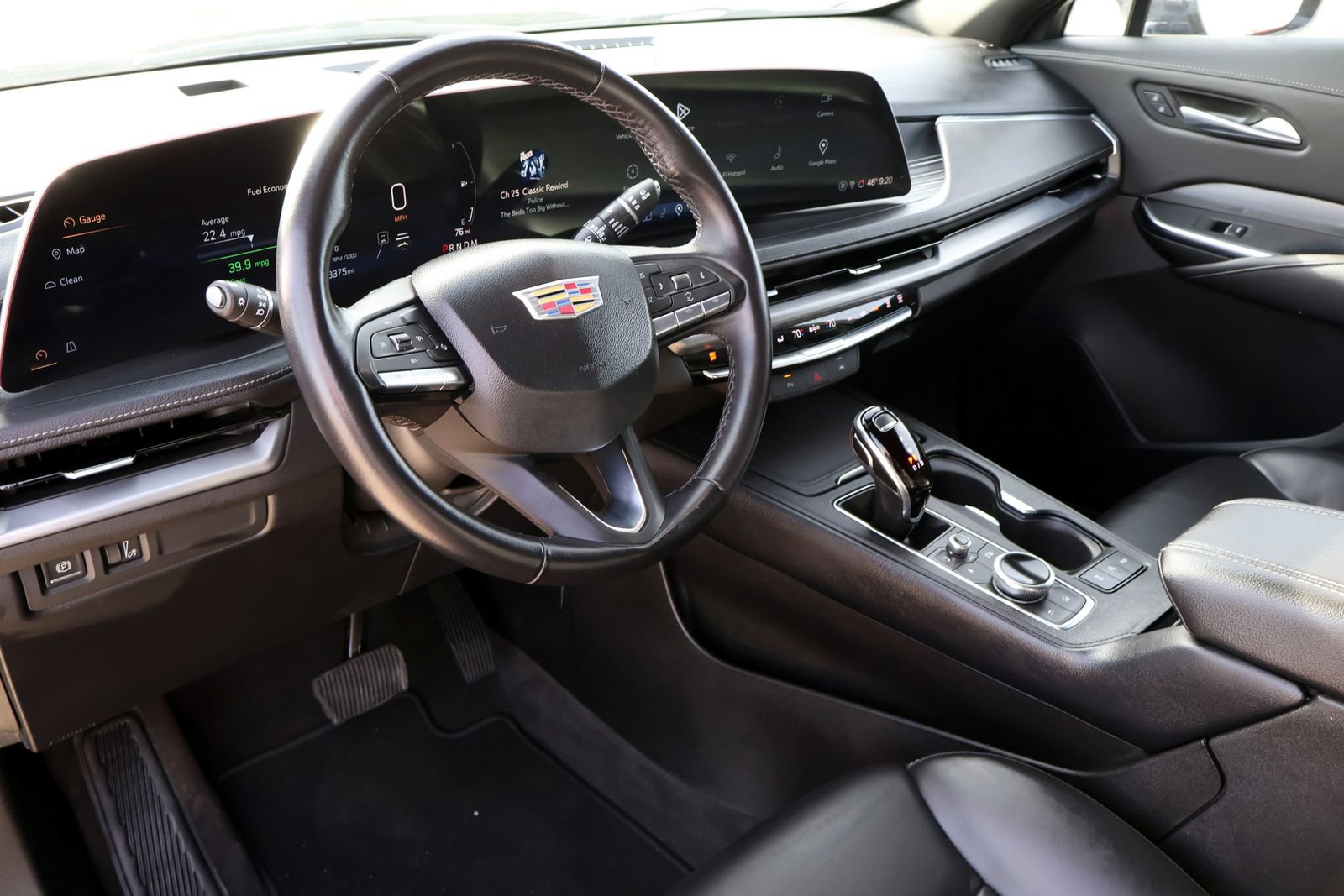 Used 2025 Cadillac XT4 Premium Luxury image 25