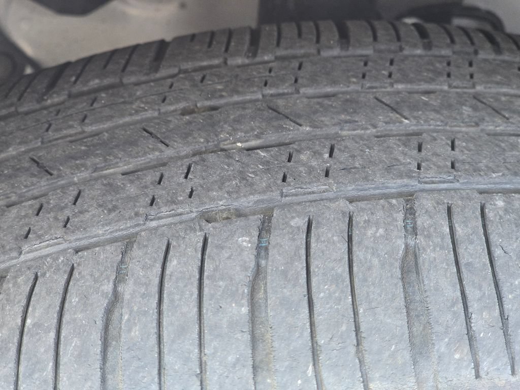 Used 2025 Nissan Rogue SV FWD image 20