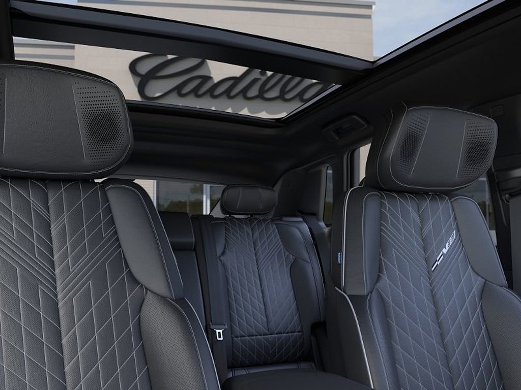 New 2026 Cadillac Lyriq V AWD/4WD image 24