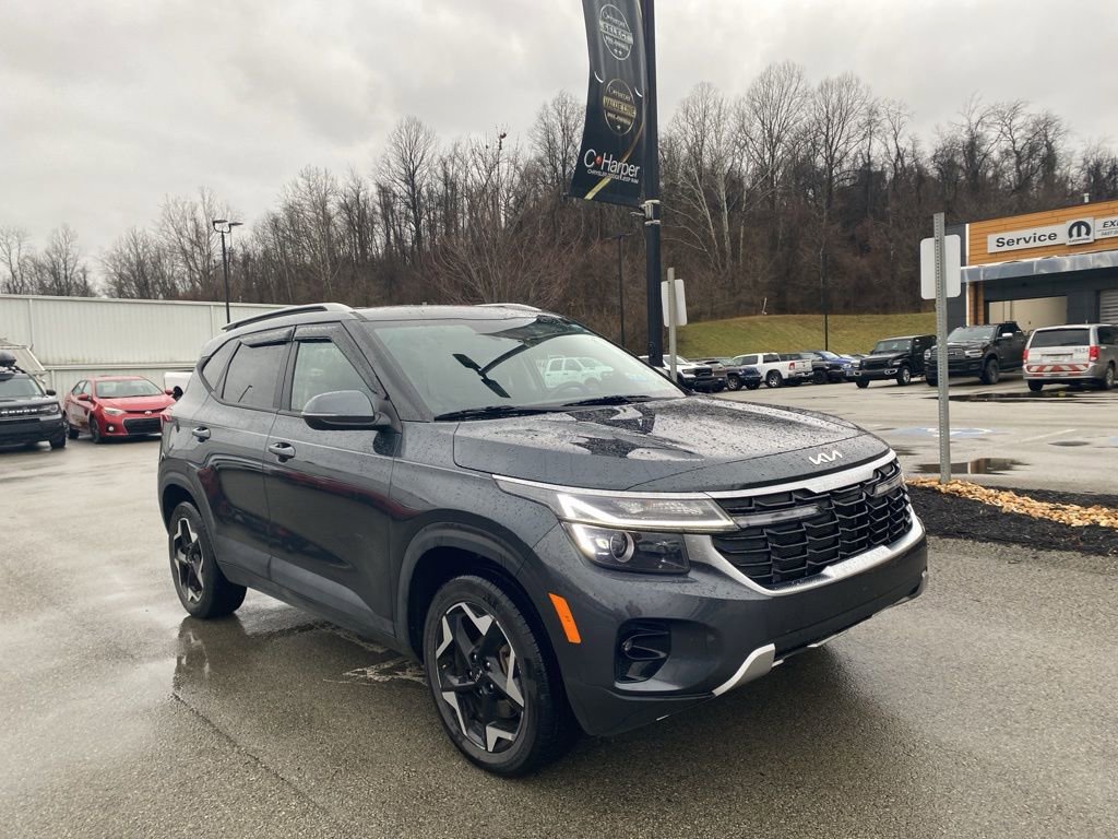 Used 2025 Kia Seltos S image 1