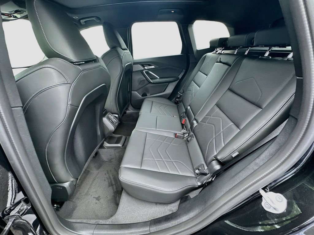 New 2027 BMW X1 xDrive28i AWD/4WD image 26