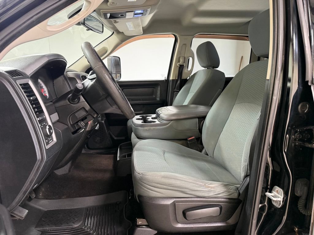 Used 2014 RAM 1500 Express w/ Black Ram 1500 Express Group RWD image 10