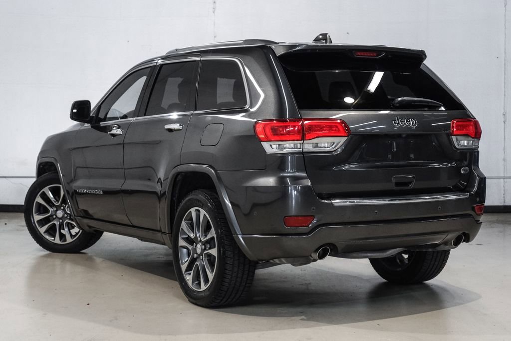 Used 2017 Jeep Grand Cherokee Overland w/ Jeep Active Safety Group RWD image 13