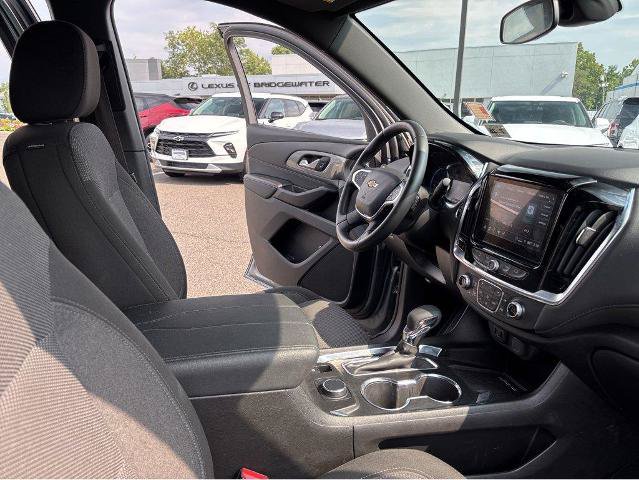 Used 2023 Chevrolet Traverse LT FWD image 16