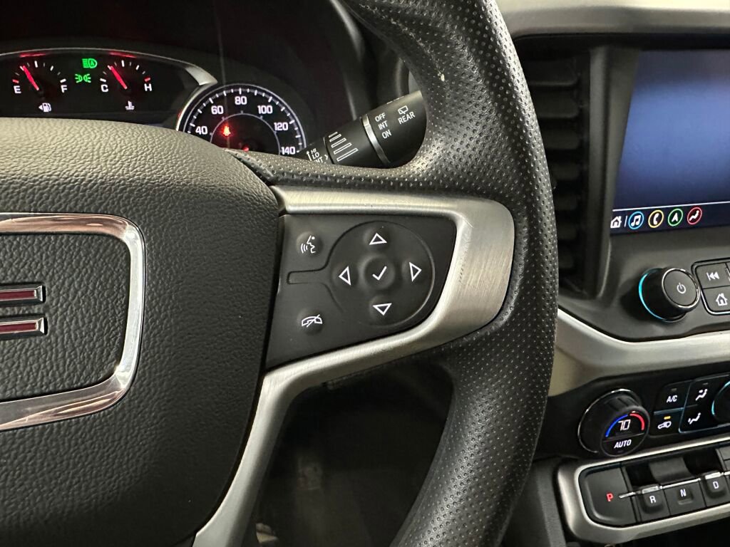 Certified 2022 GMC Acadia SLE w/ Driver Convenience Package image 9