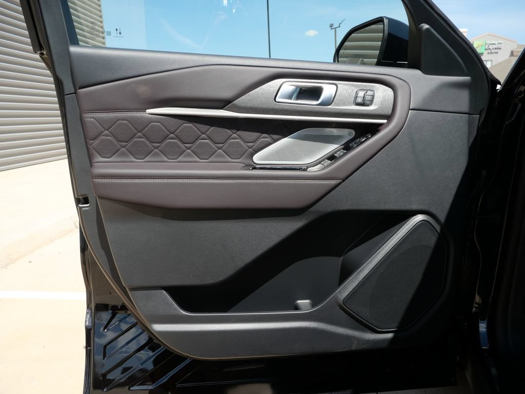 New 2026 Ford Explorer Platinum w/ LUX Leather Package AWD/4WD image 16