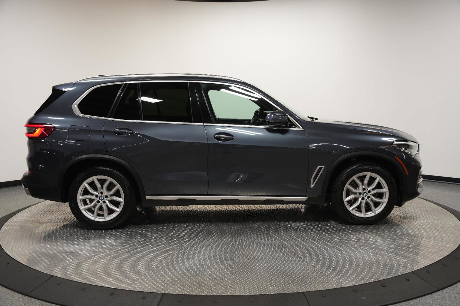 Used 2019 BMW X5 xDrive40i w/ Premium Package 2 image 9