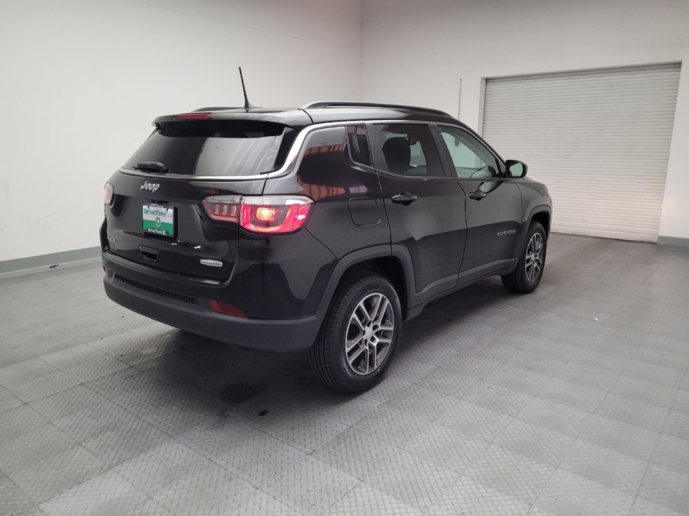 Used 2017 Jeep Compass Latitude w/ Popular Equipment Group AWD/4WD image 9