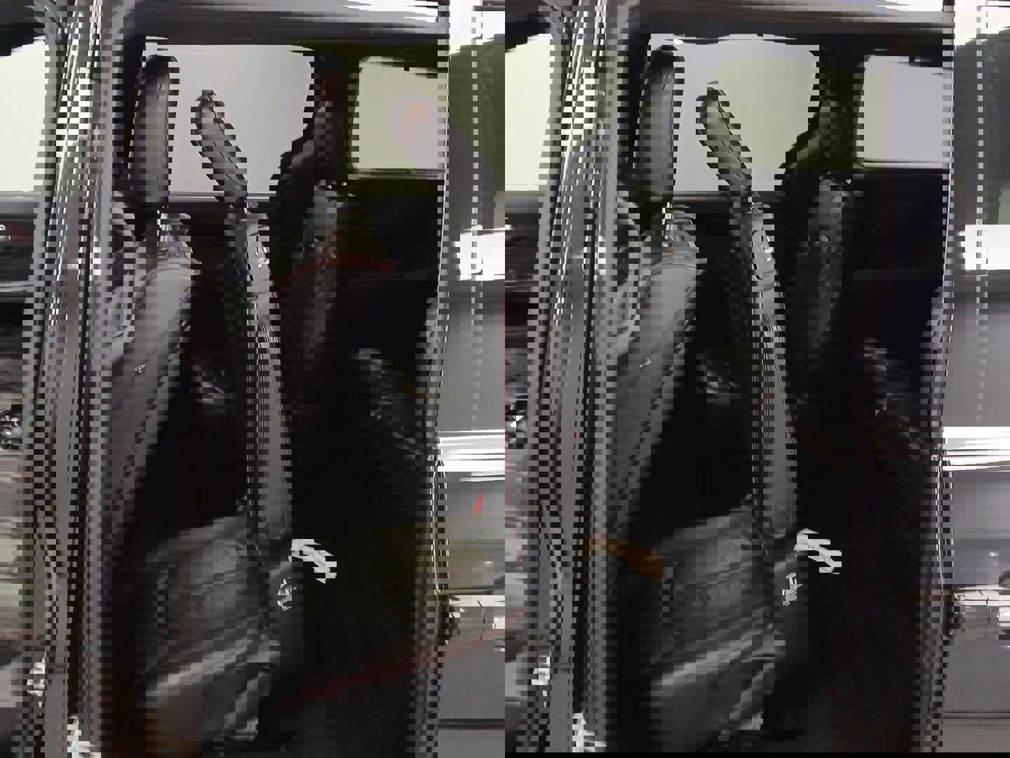 Used 2020 Chrysler Pacifica Limited image 18