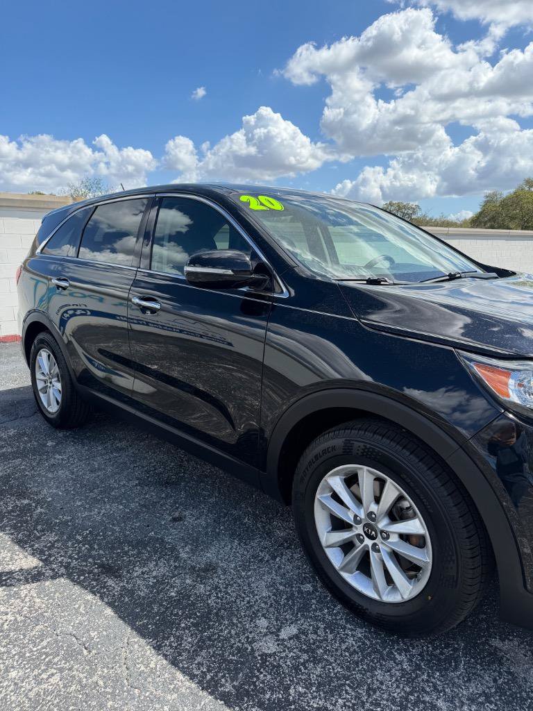 Used 2020 Kia Sorento LX FWD image 4