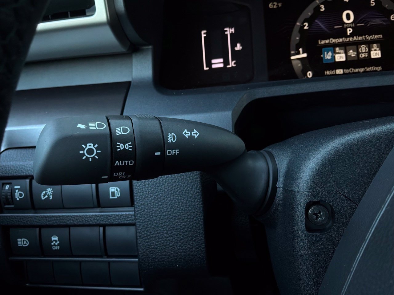 New 2026 Toyota 4Runner SR5 AWD/4WD image 36
