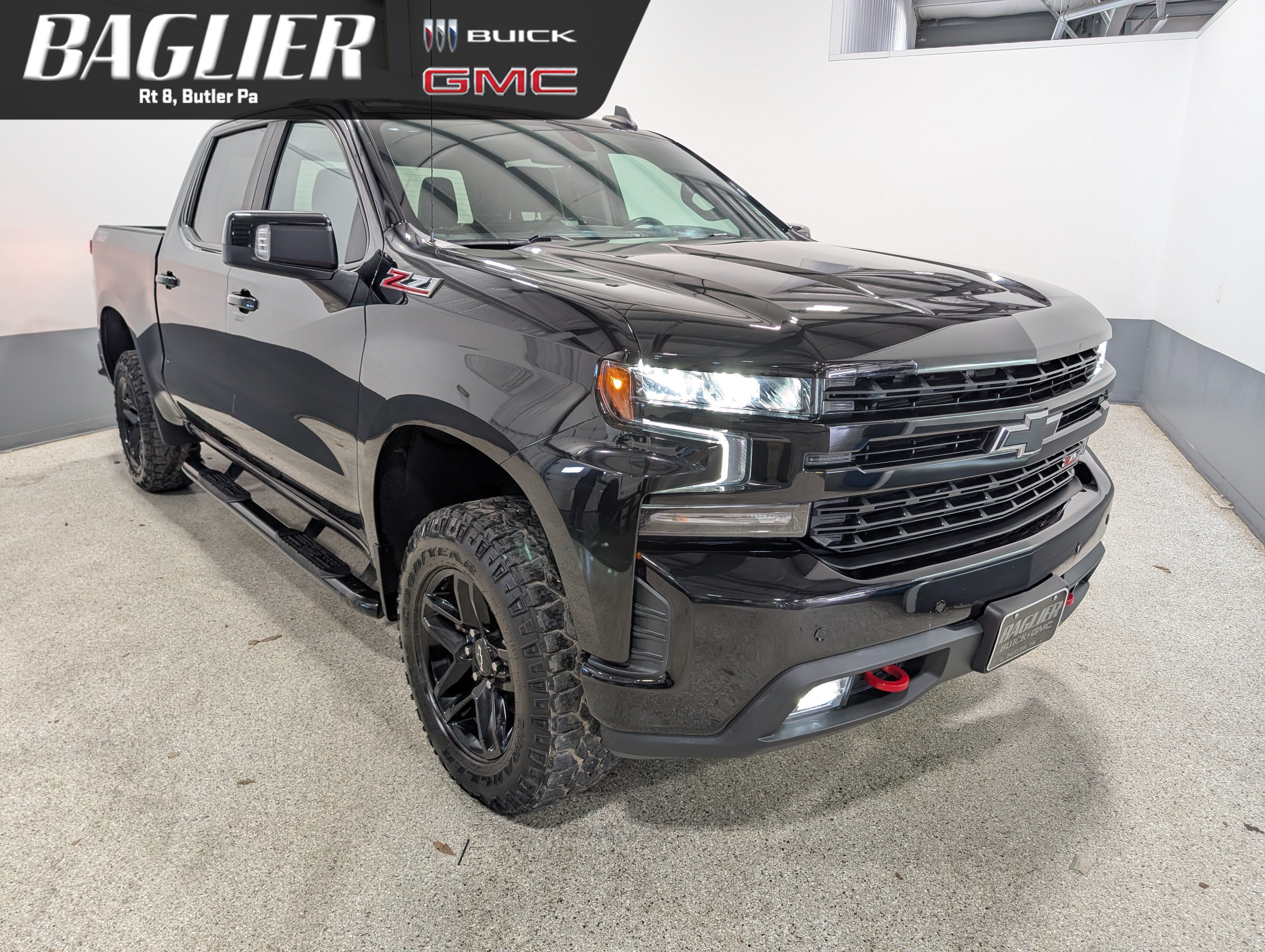 Used 2022 Chevrolet Silverado 1500 LT Trail Boss w/ Safety Package AWD/4WD image 1