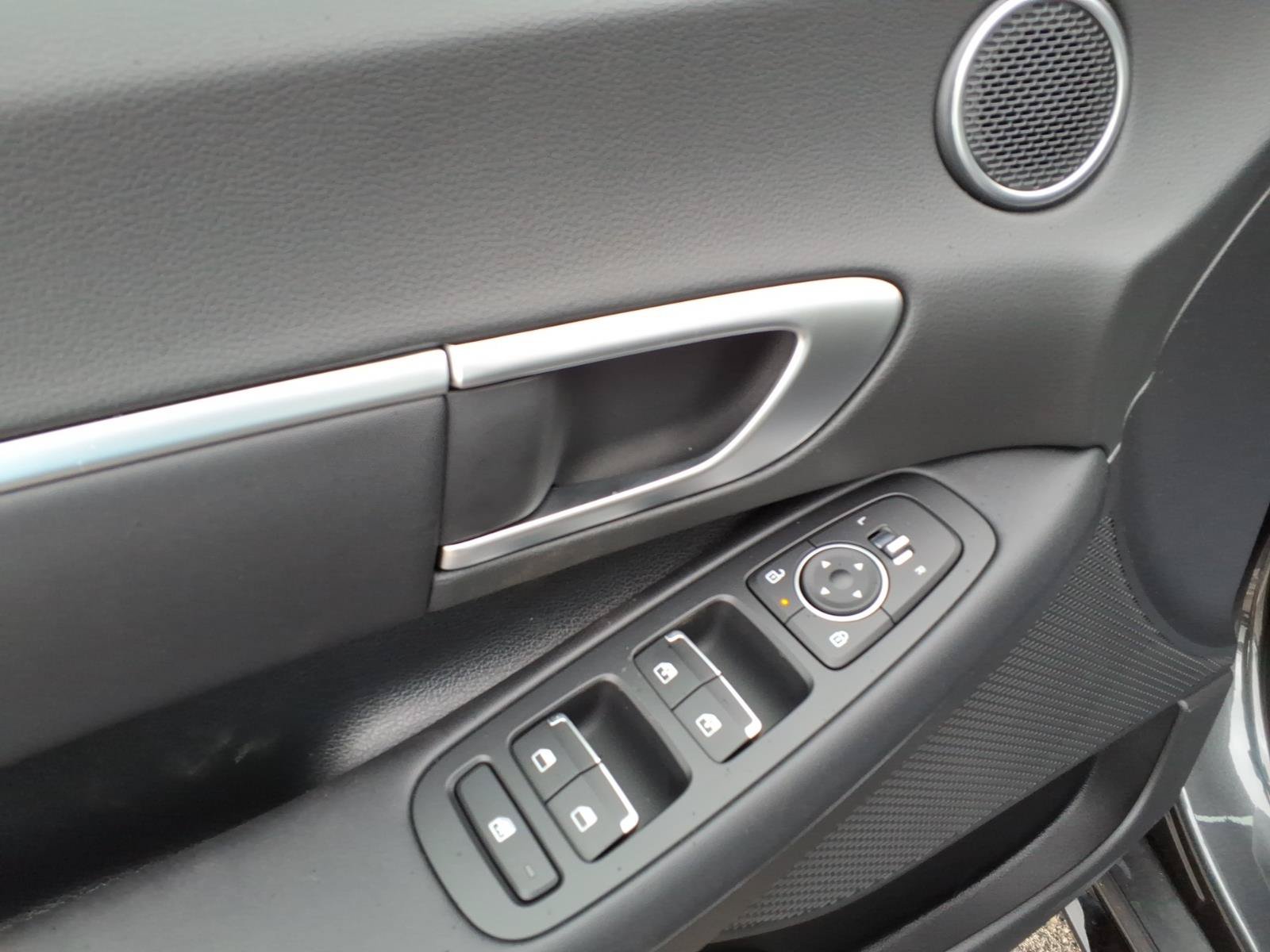 New 2026 Hyundai Sonata SEL FWD image 8