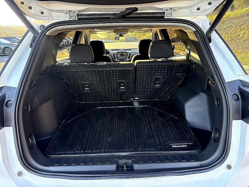 Used 2023 Chevrolet Equinox LT image 10