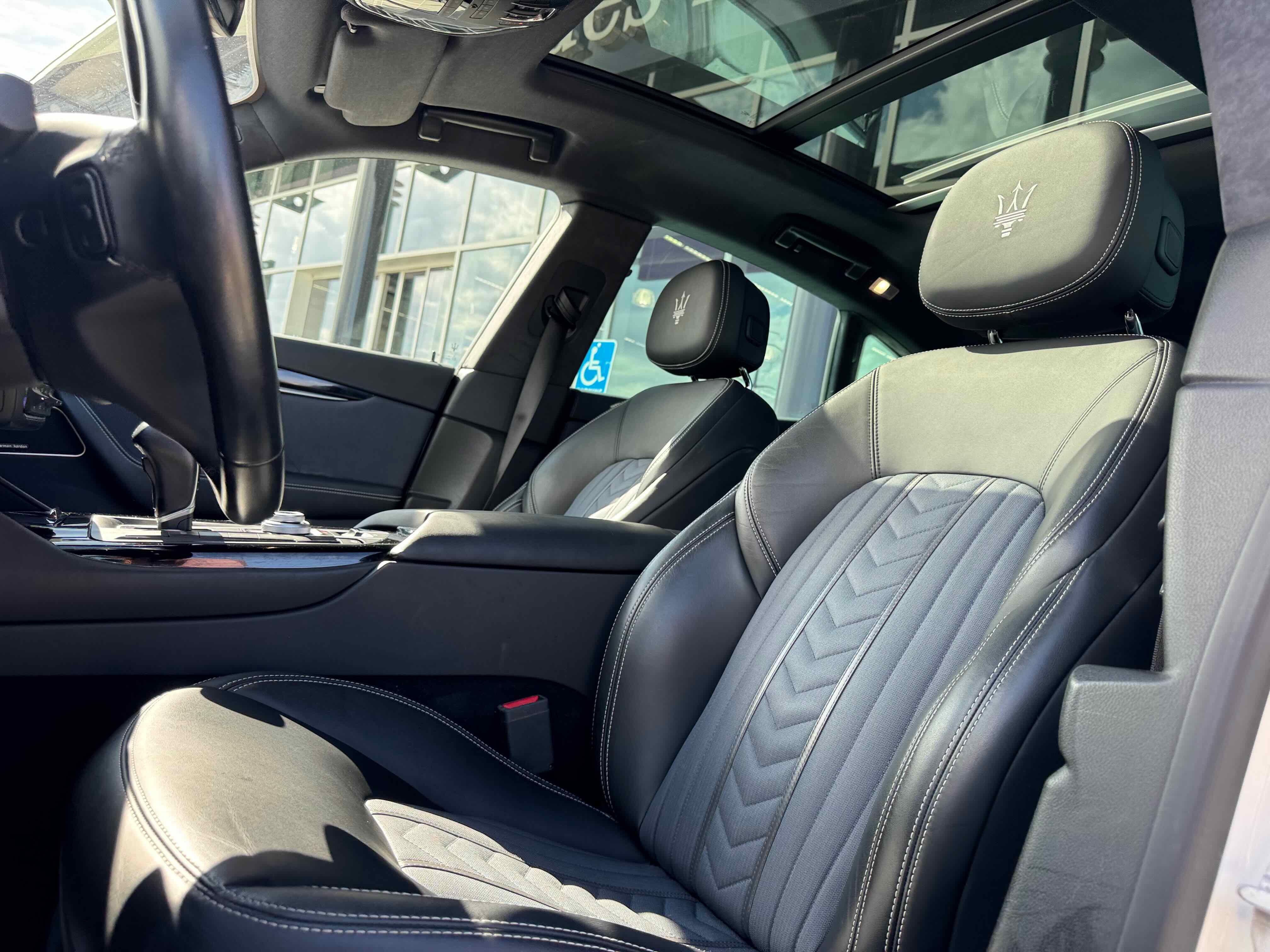 Used 2018 Maserati Levante GranLusso image 15