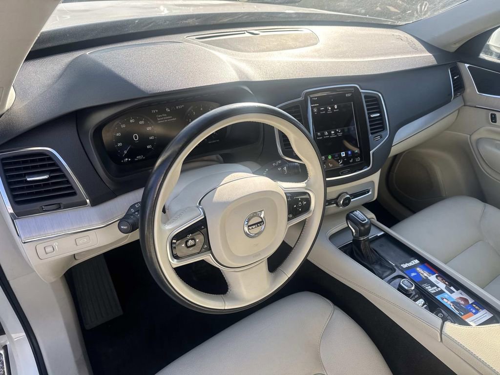 Used 2021 Volvo XC90 T5 Momentum w/ Climate Package image 20