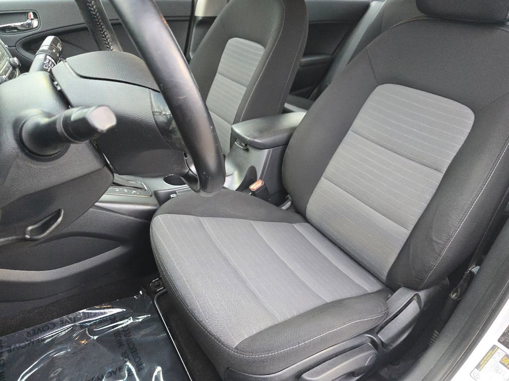 Used 2015 Kia Forte EX image 18
