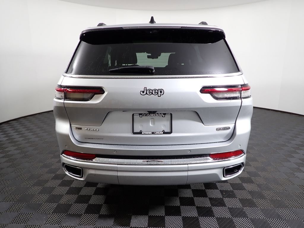 Used 2023 Jeep Grand Cherokee L Overland w/ Luxury Tech Group IV AWD/4WD image 16