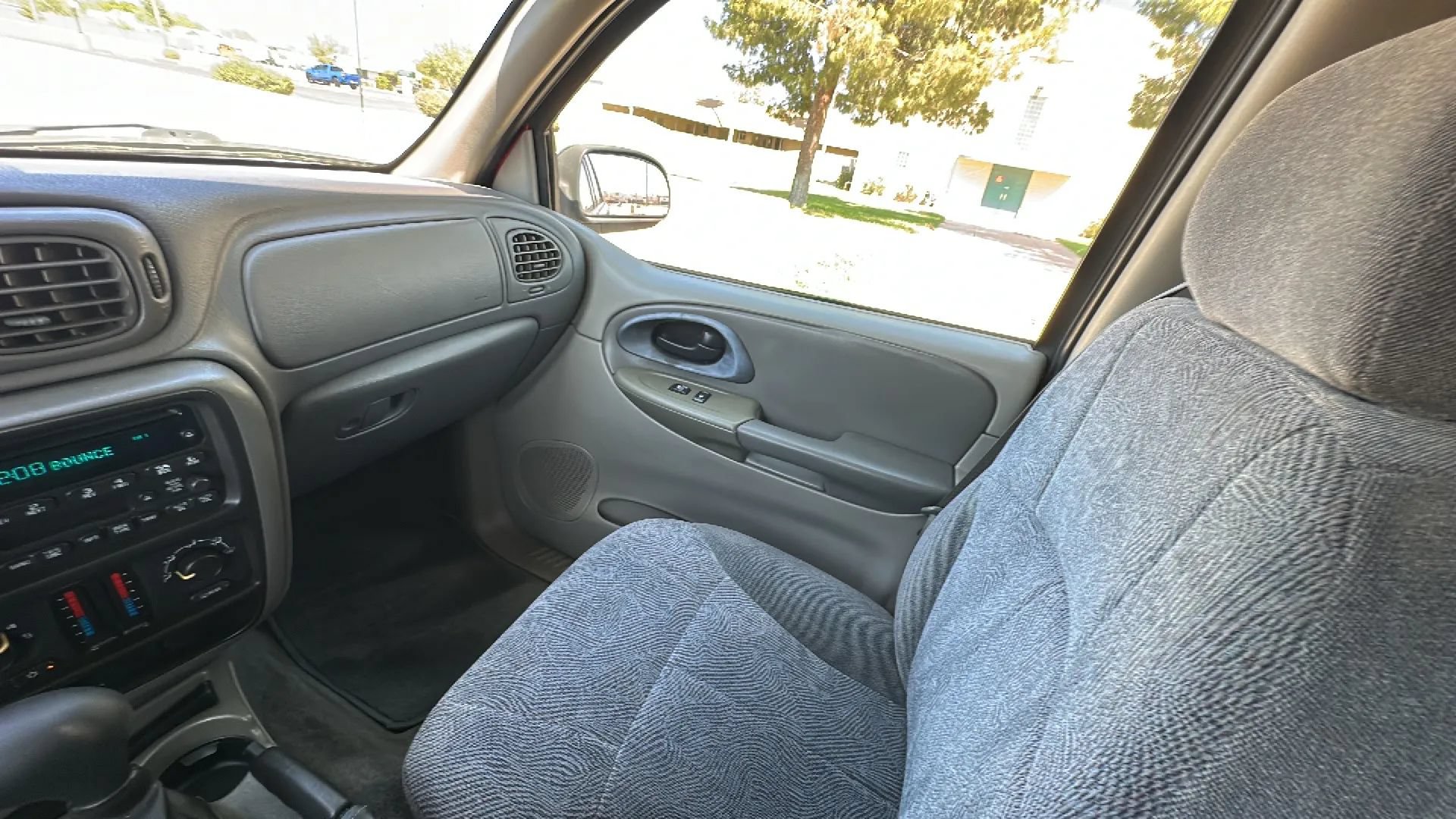 Used 2004 Chevrolet TrailBlazer LT RWD image 14