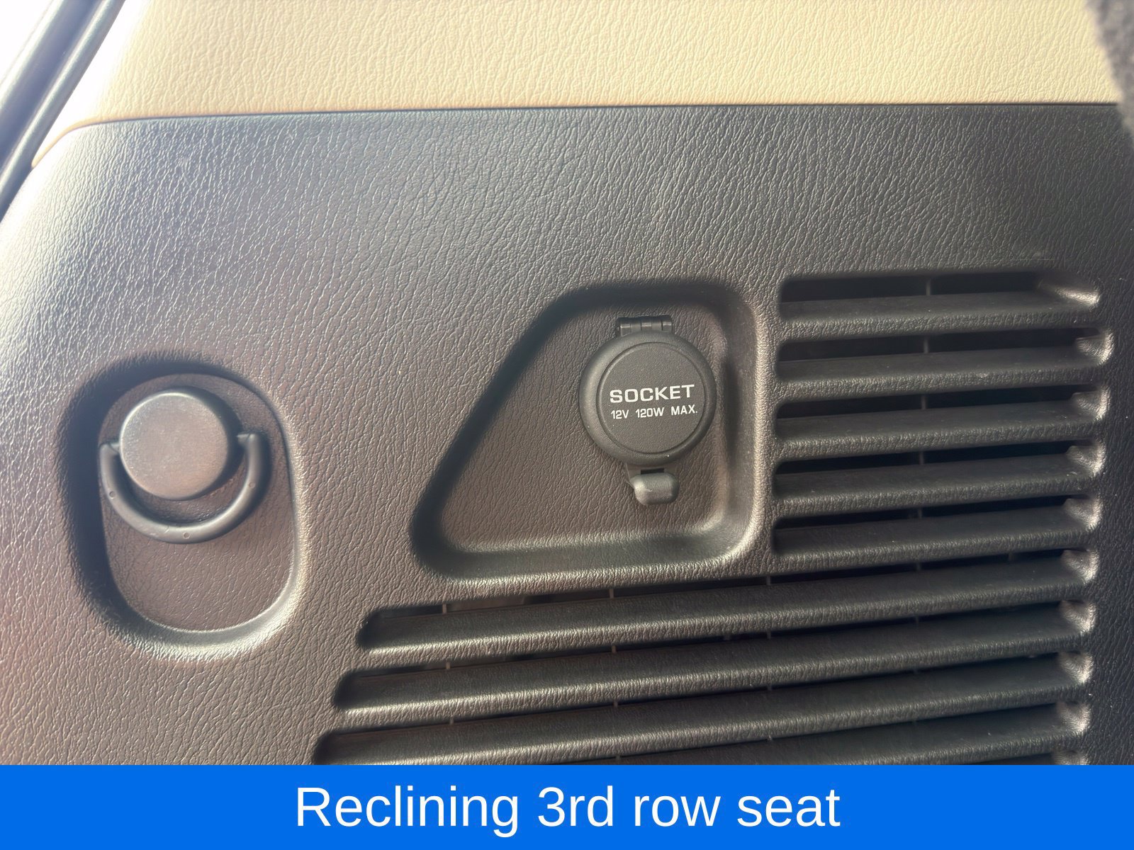 Used 2021 Nissan Armada SL w/ Captain's Chairs Package AWD/4WD image 38