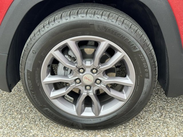 Used 2024 GMC Terrain SLT image 25