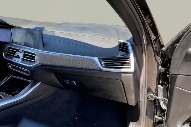 Used 2022 BMW X5 xDrive40i w/ M Sport Package image 18