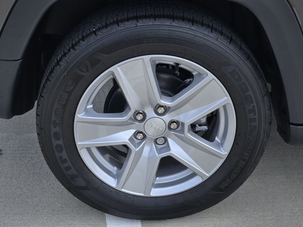 Used 2022 Jeep Compass Latitude FWD image 10