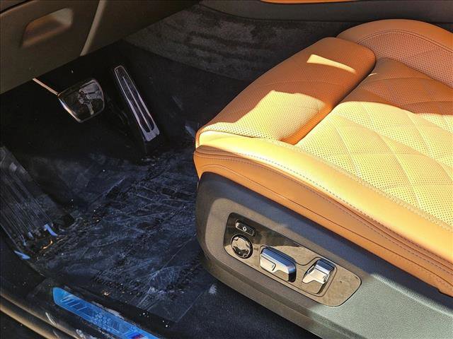 Used 2026 BMW X5 sDrive40i w/ M Sport Package RWD image 4