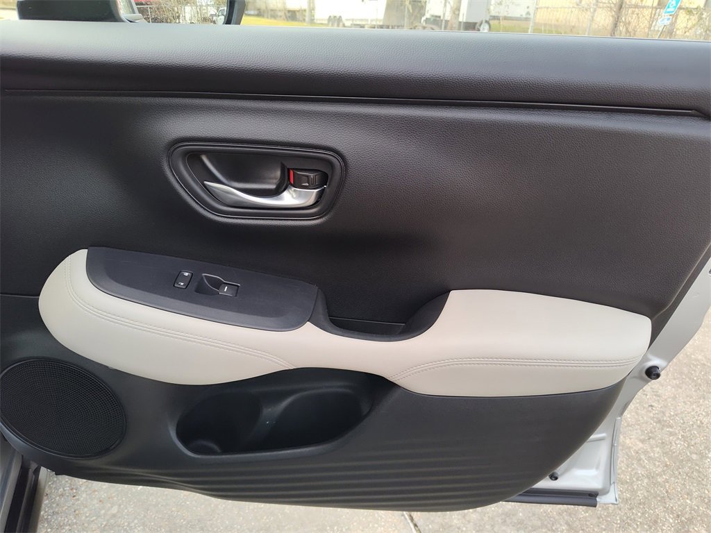 Used 2023 Honda HR-V LX image 31