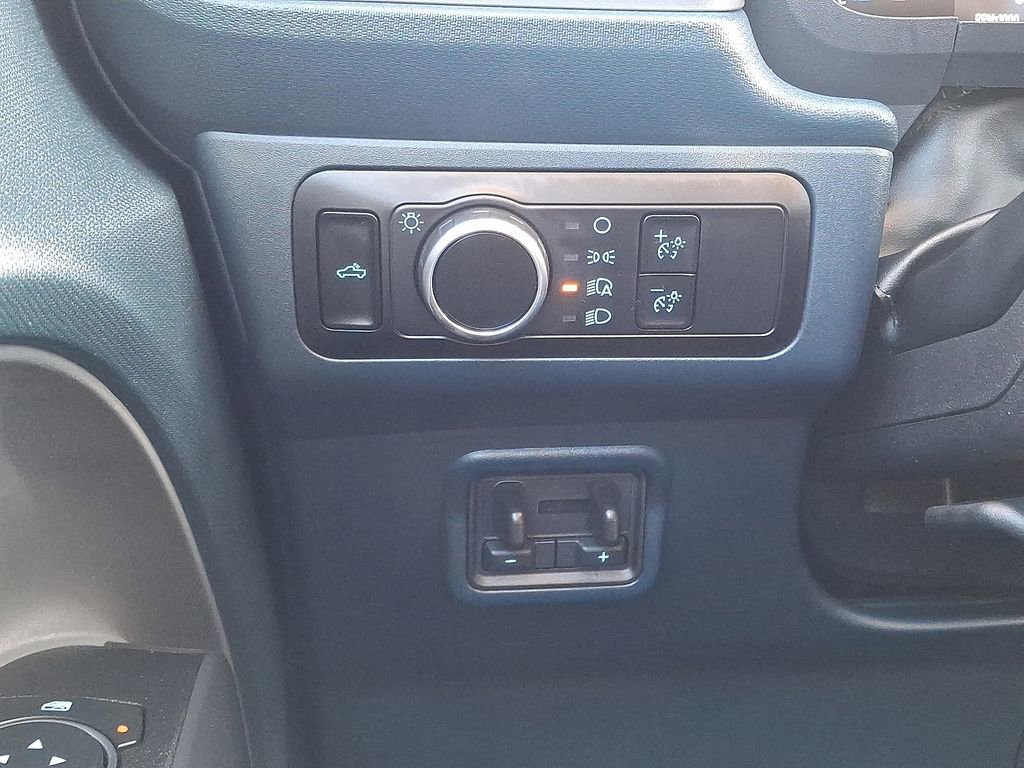 Used 2025 Ford Maverick XL w/ 4K Tow Package image 27