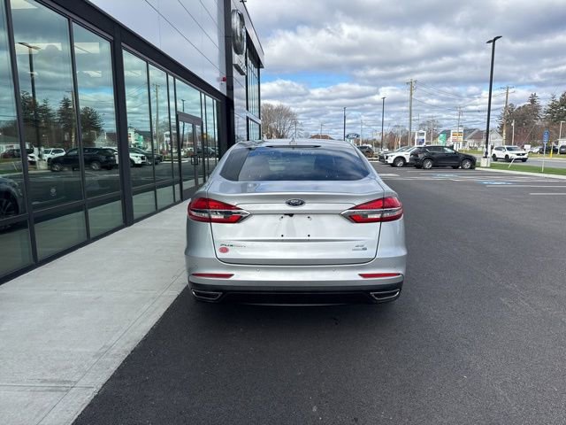 Used 2019 Ford Fusion SE AWD/4WD image 4