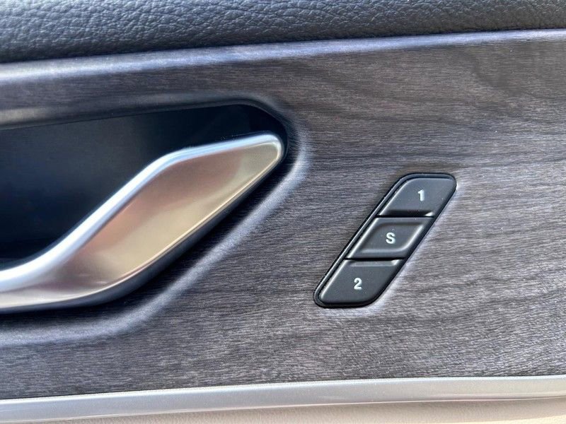 Used 2022 Jeep Grand Cherokee L Limited image 23