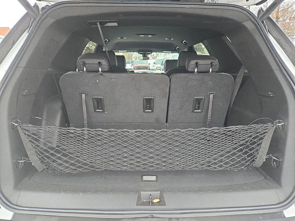 Used 2023 Chevrolet Traverse LT image 34