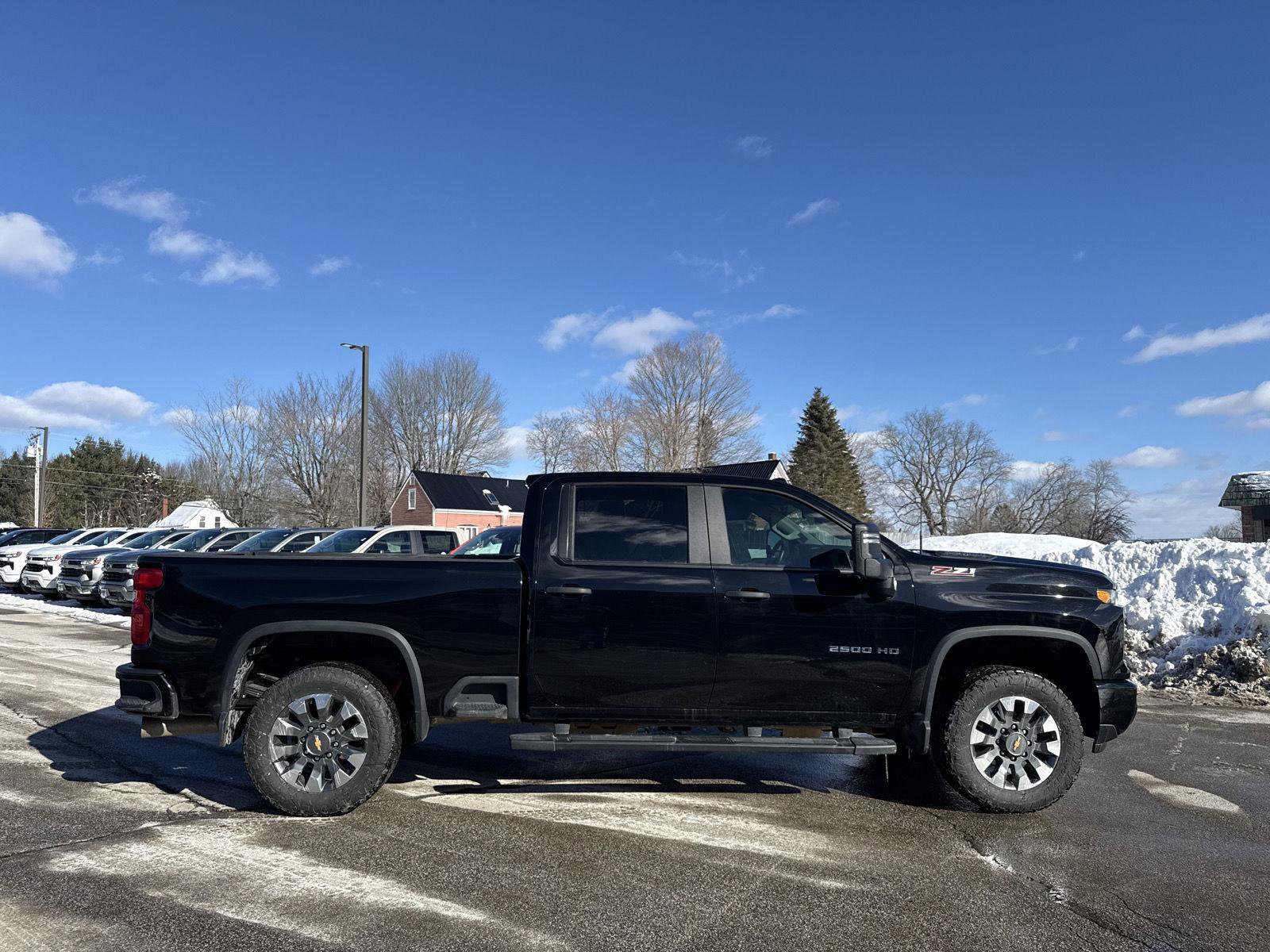 Used 2025 Chevrolet Silverado 2500 Custom w/ Custom Value Package AWD/4WD image 7