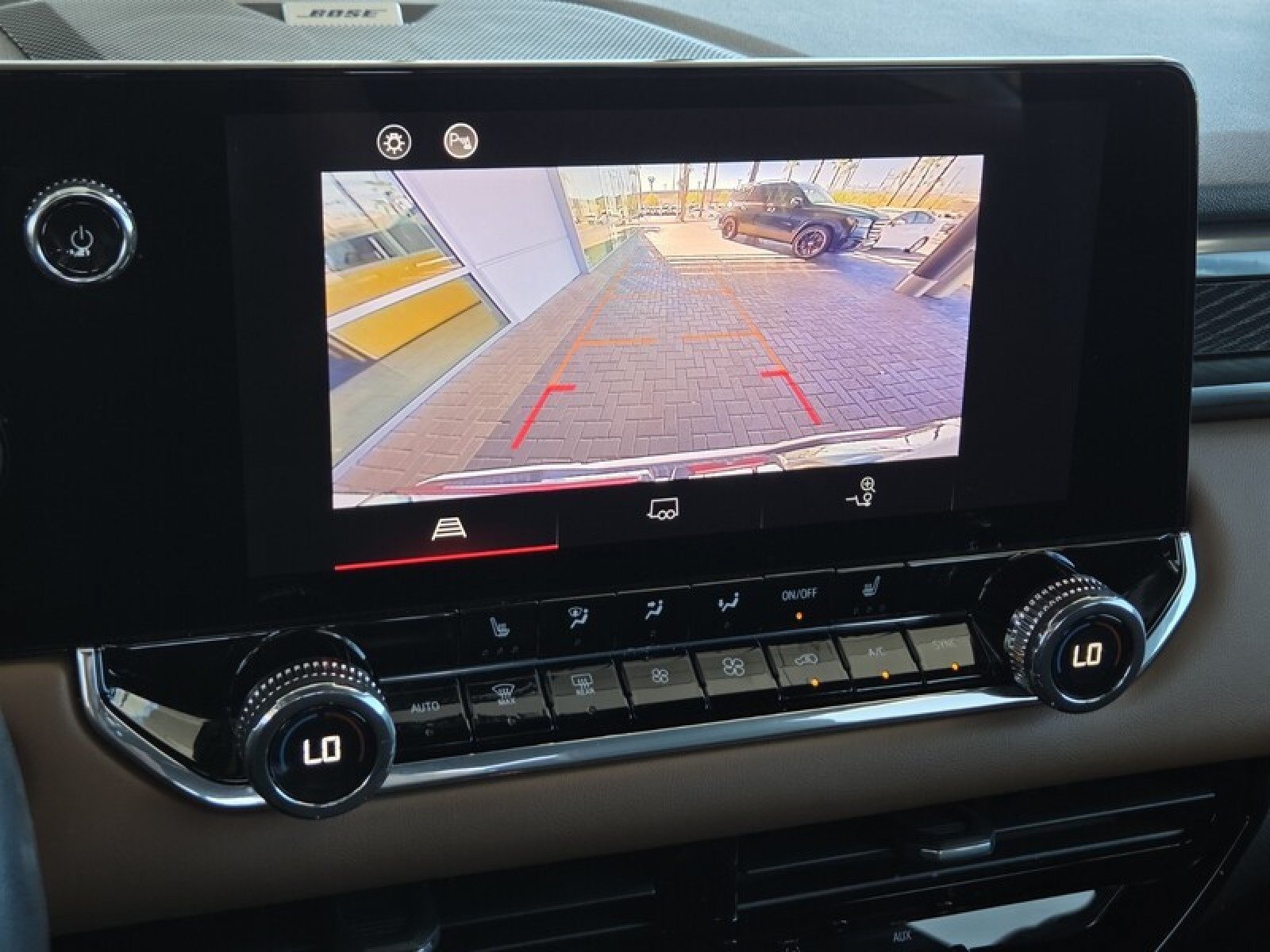 Used 2024 GMC Canyon AT4 w/ Canyon Safety Plus Package AWD/4WD image 29